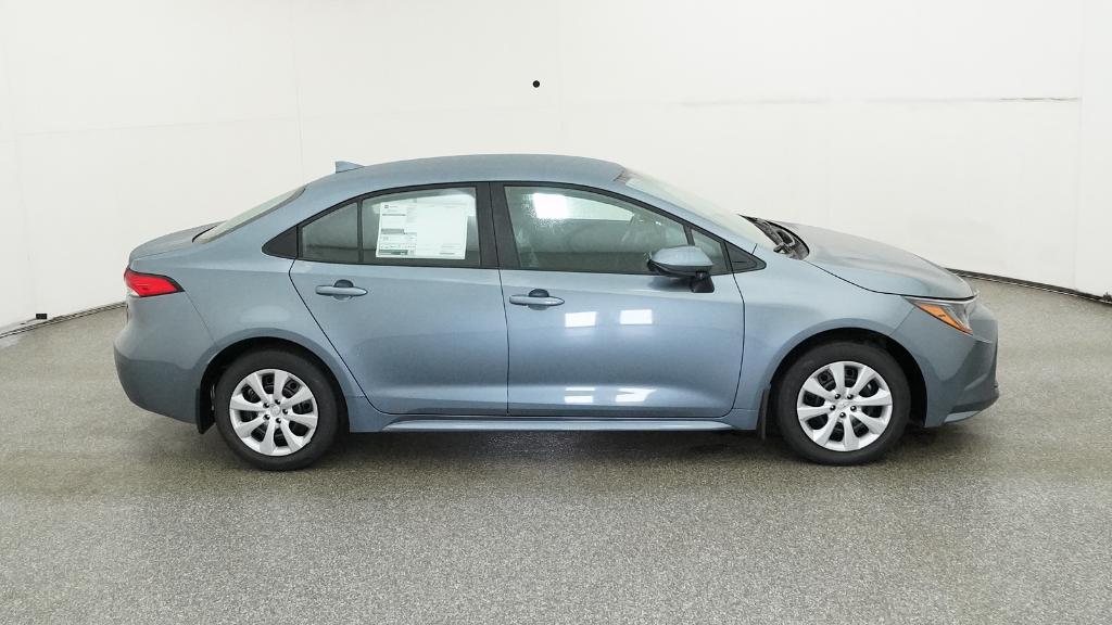 2026 Toyota Corolla LE photo 25