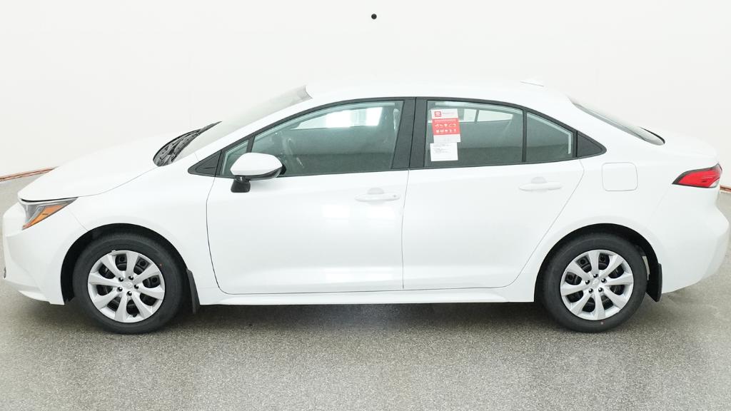 New 2026 Wind Chill Pearl <sup>1</sup> Toyota  LE image 18