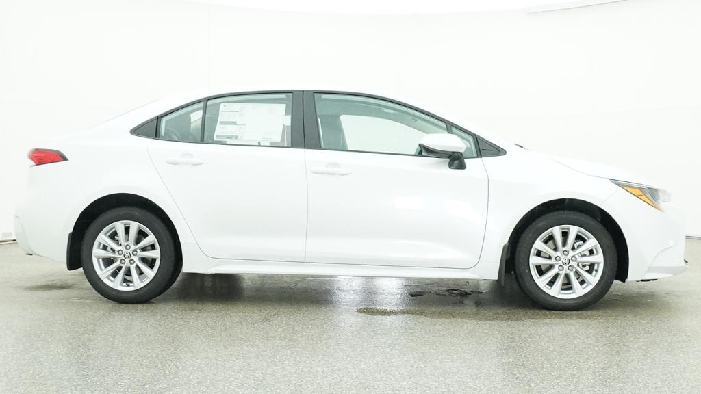 New 2026 Wind Chill Pearl <sup>1</sup> Toyota  LE image 13