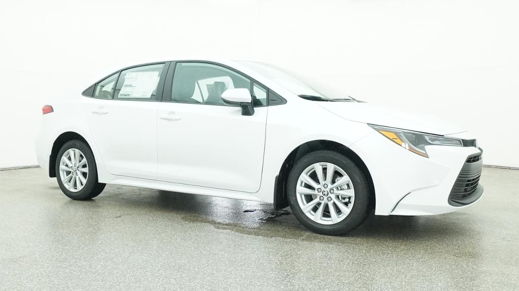 New 2026 Wind Chill Pearl <sup>1</sup> Toyota  LE image 11
