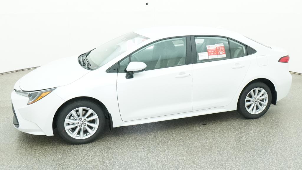 New 2026 Wind Chill Pearl <sup>1</sup> Toyota  LE image 5