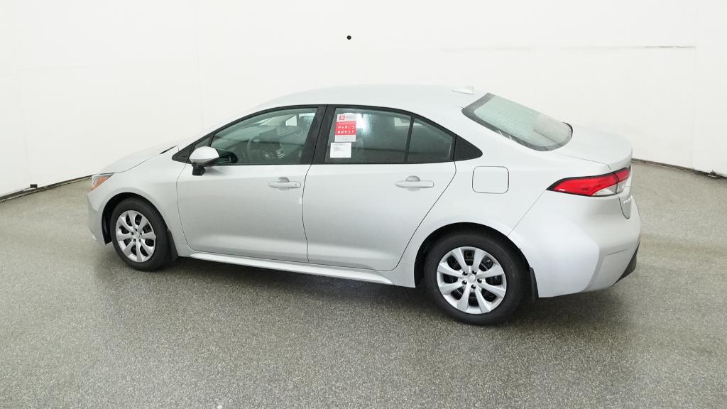 2026 Toyota Corolla LE photo 9