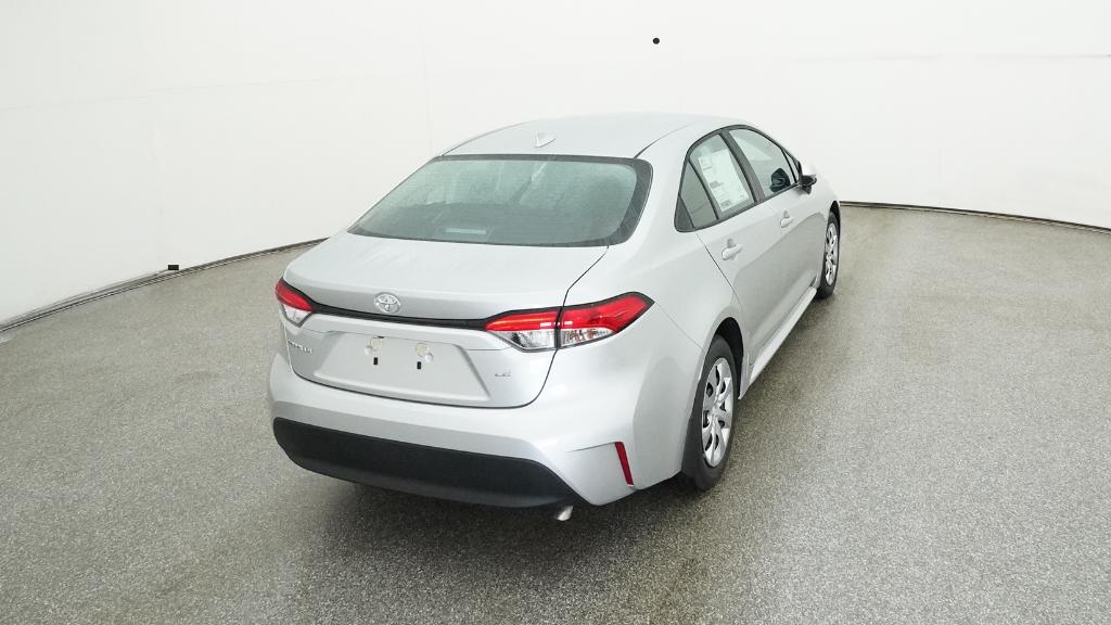 2026 Toyota Corolla LE photo 17
