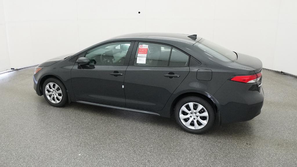 2026 Toyota Corolla LE photo 10