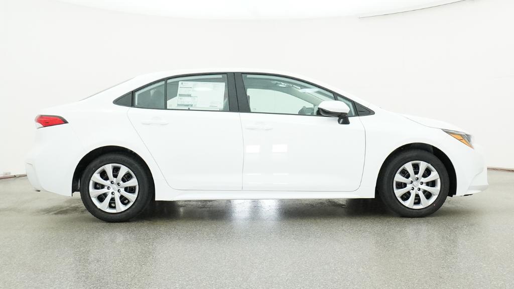2026 Toyota Corolla LE 4dr Car Slide 28