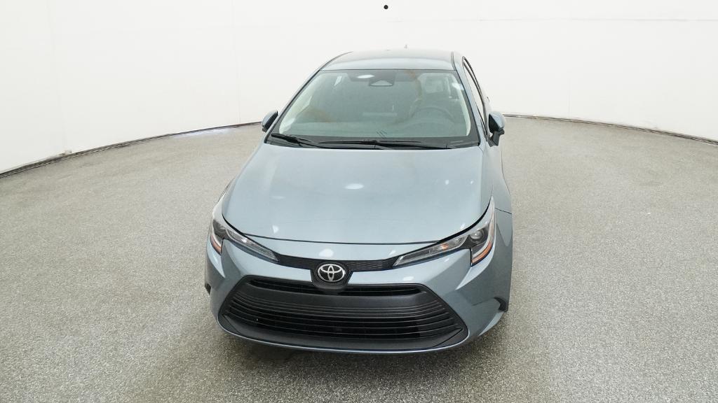 2026 Toyota Corolla LE photo 2