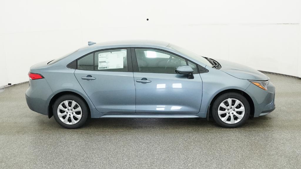 2026 Toyota Corolla LE photo 25