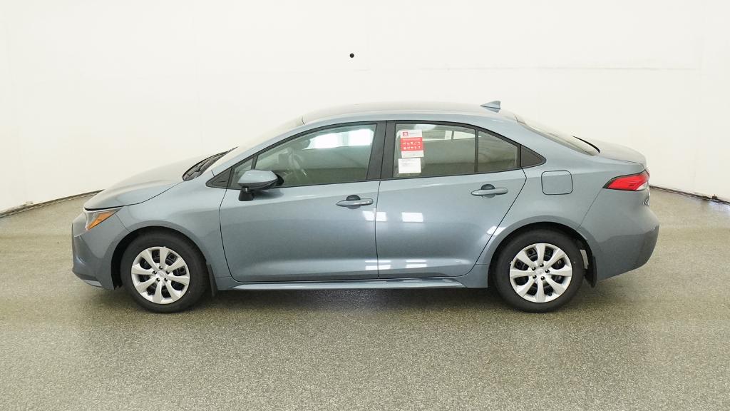 2026 Toyota Corolla LE photo 9