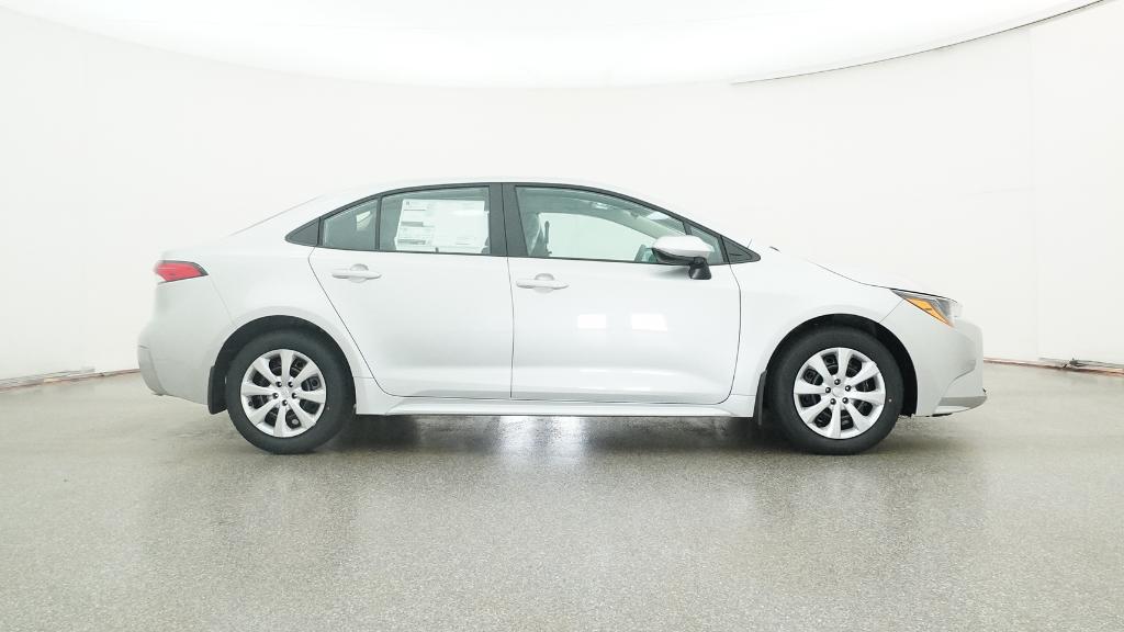 2026 Toyota Corolla LE photo 10