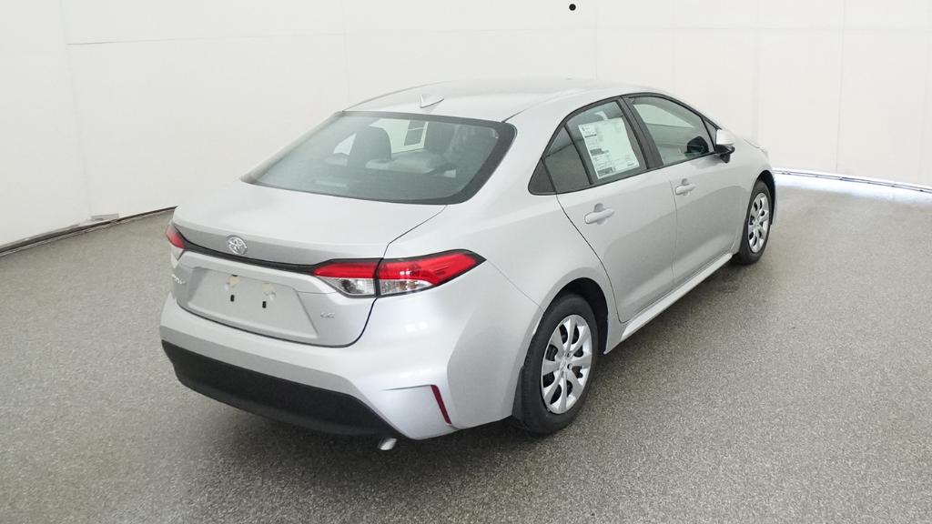 2026 Toyota Corolla LE thumbnail 6