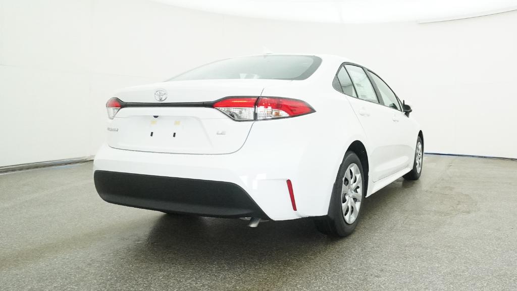 2026 Toyota Corolla LE photo 18