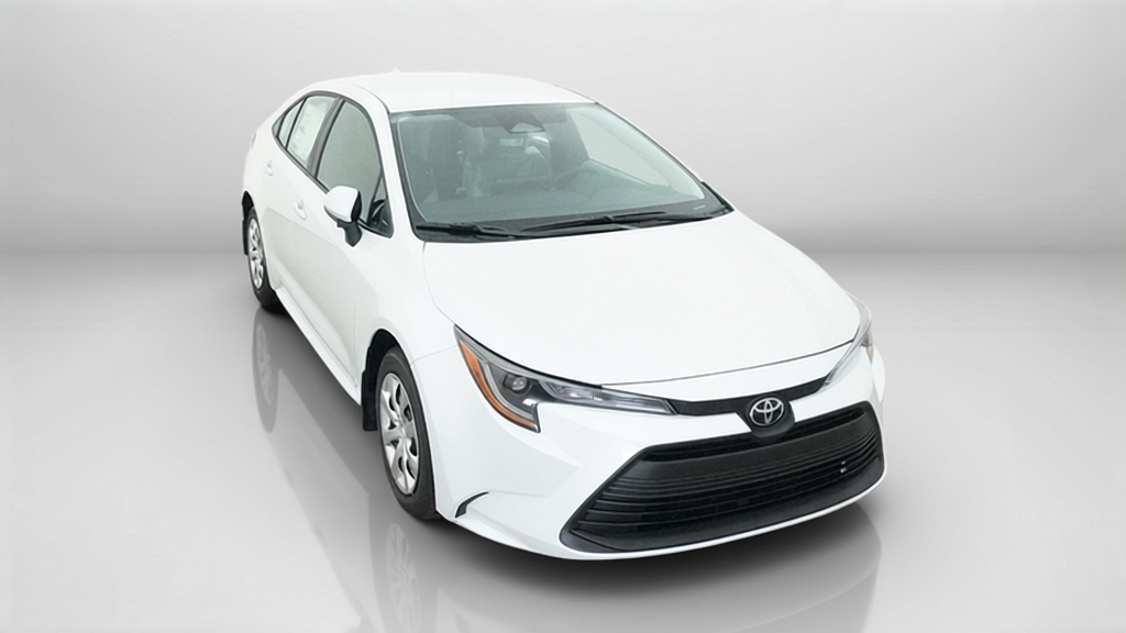 New 2026 Wind Chill Pearl <sup>1</sup> Toyota  LE image 4