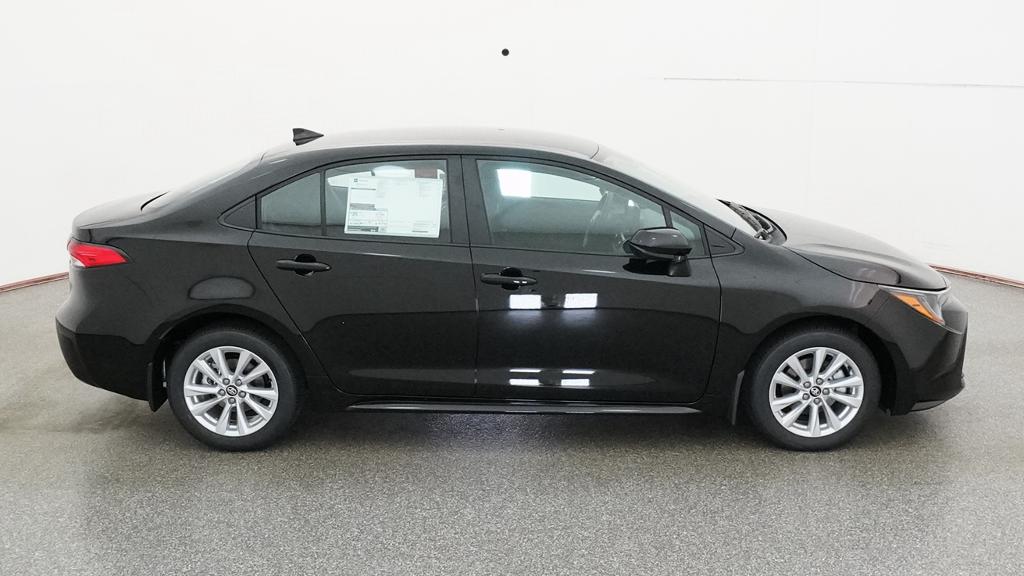 New 2027 Inked Toyota LE image 37