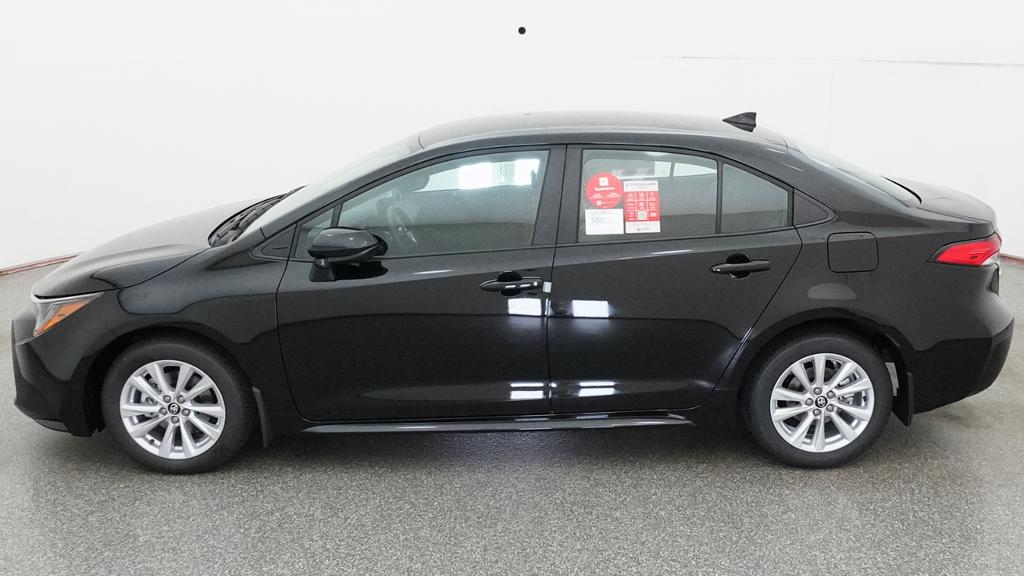 New 2027 Inked Toyota LE image 26
