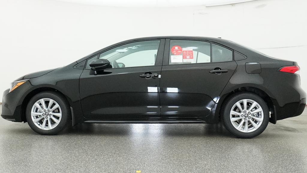 New 2027 Inked Toyota LE image 25