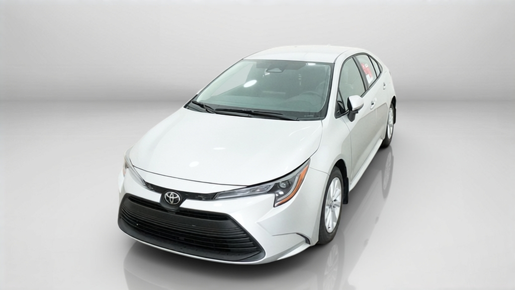 New 2027 Classic Silver Metallic Toyota  LE image 10