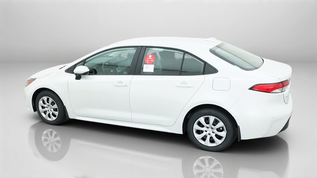New 2027 Wind Chill Pearl <sup>1</sup> Toyota  LE image 15