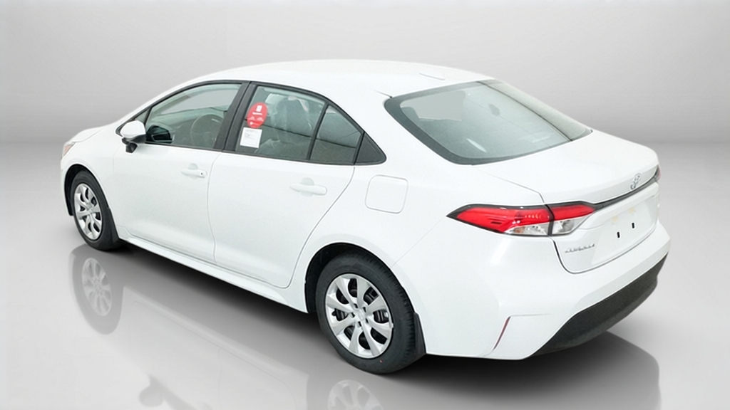 New 2027 Wind Chill Pearl <sup>1</sup> Toyota  LE image 14