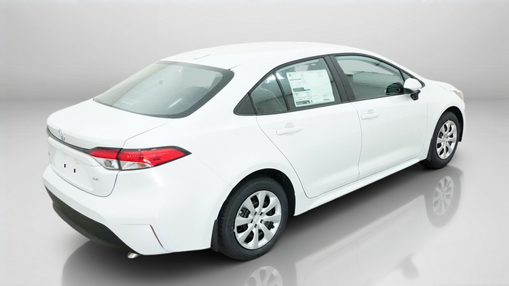 New 2027 Wind Chill Pearl <sup>1</sup> Toyota  LE image 9