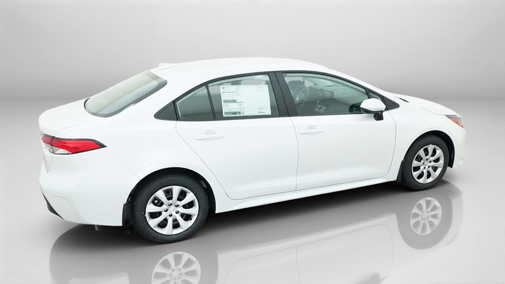 New 2027 Wind Chill Pearl <sup>1</sup> Toyota  LE image 8
