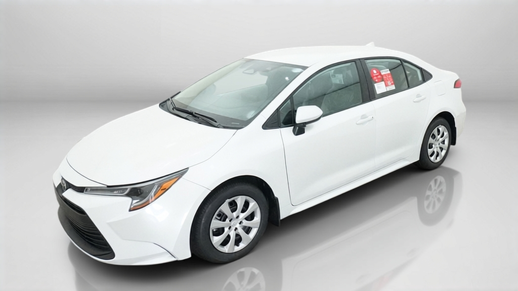 New 2027 Wind Chill Pearl <sup>1</sup> Toyota  LE image 2
