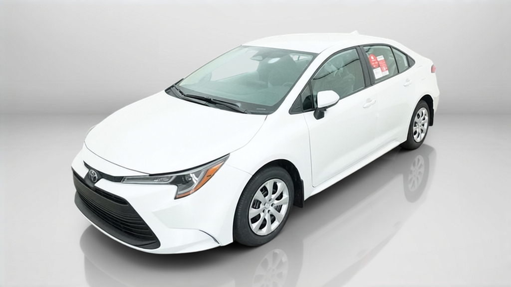 New 2027 Wind Chill Pearl Toyota LE image 21