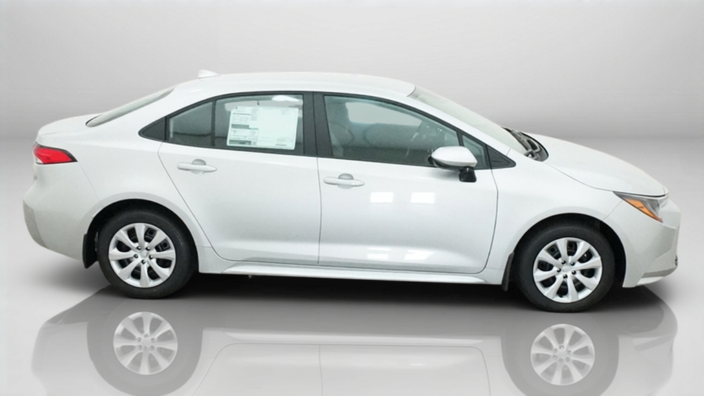 New 2027 Classic Silver Metallic Toyota  LE image 7
