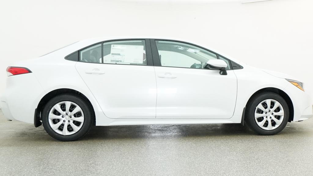 New 2027 Wind Chill Pearl <sup>1</sup> Toyota  LE image 13