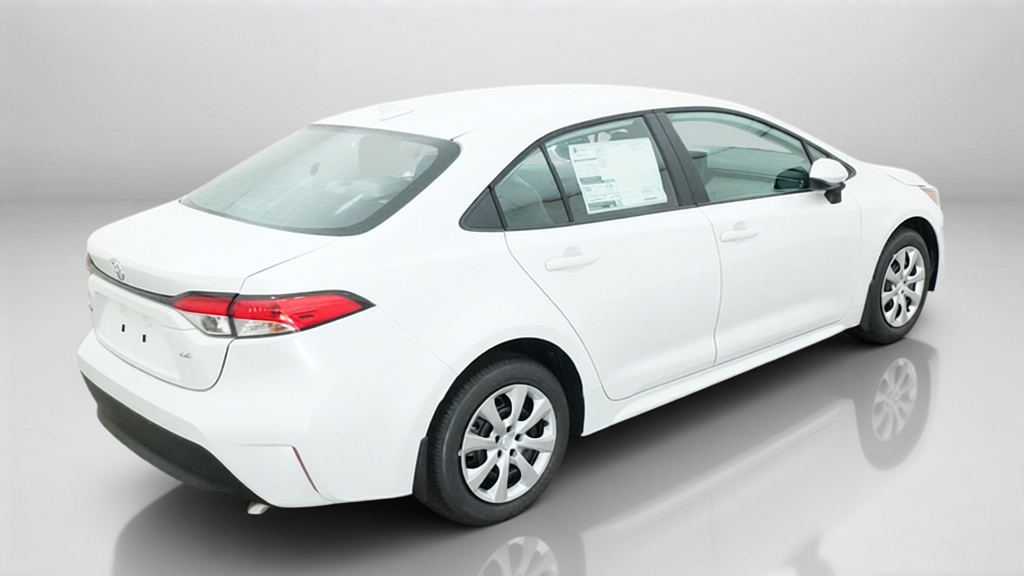 New 2027 Wind Chill Pearl <sup>1</sup> Toyota  LE image 9