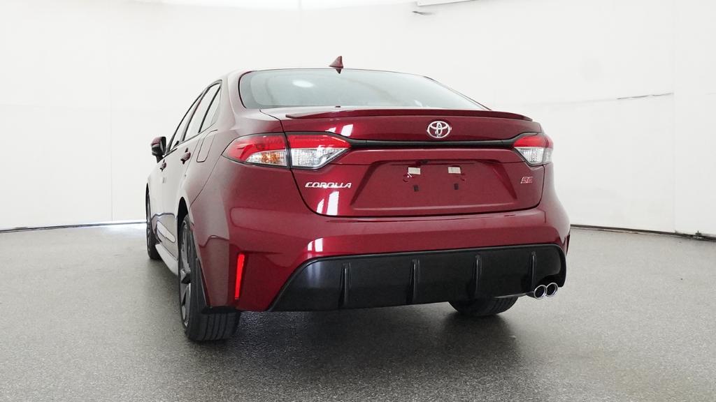 New 2026 Ruby Flare Pearl <sup>1</sup> Toyota  SE image 4