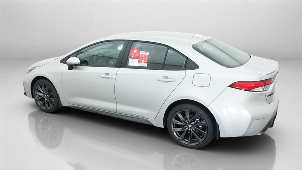 2027 Toyota Corolla SE 4dr Car Slide 5