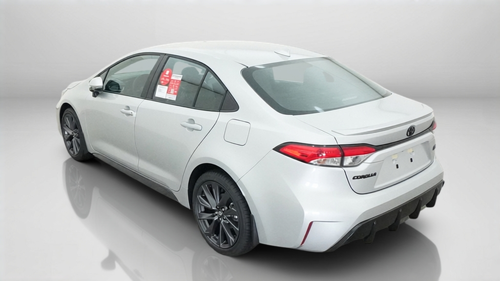 2027 Toyota Corolla SE 4dr Car Slide 6