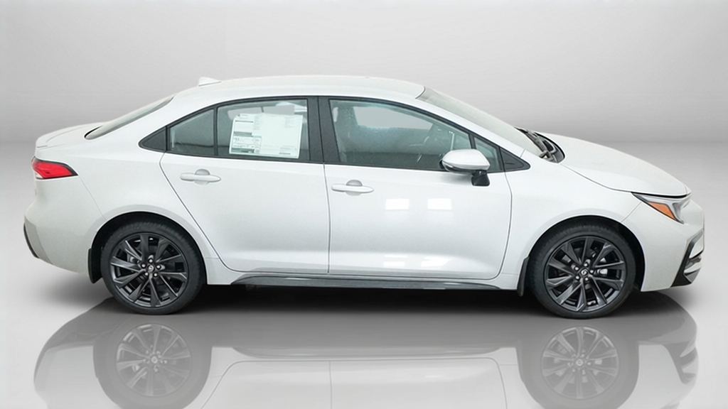 2027 Toyota Corolla SE 4dr Car Slide 12