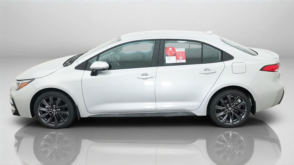 2027 Toyota Corolla SE 4dr Car Slide 4