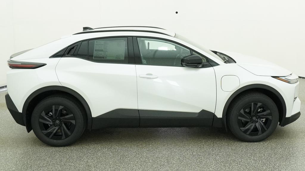New 2026 Wind Chill Pearl Toyota SE image 34