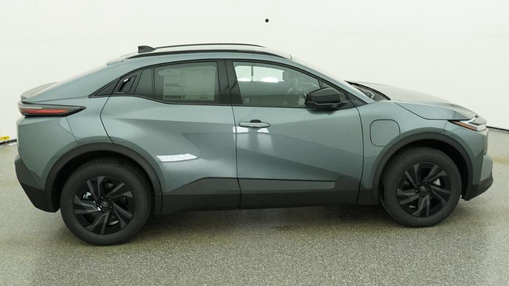 New 2026 Overcast Toyota  SE image 14