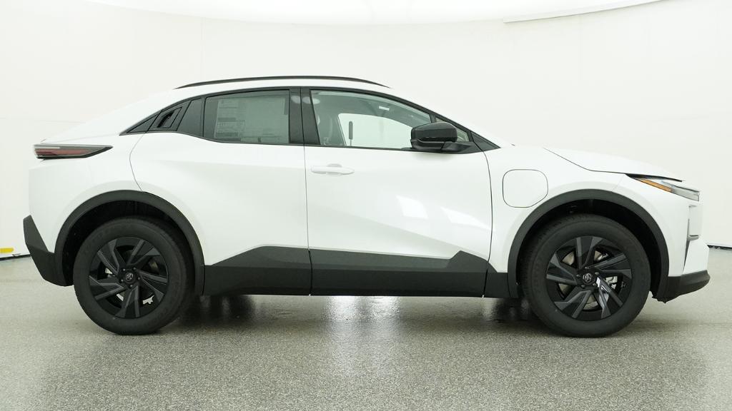 New 2026 Wind Chill Pearl <sup>1</sup> Toyota  SE image 56