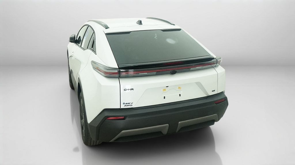 New 2026 Wind Chill Pearl <sup>1</sup> Toyota  SE image 32