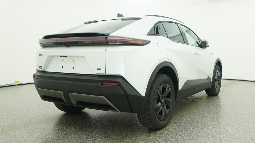 New 2026 Wind Chill Pearl <sup>1</sup> Toyota  SE image 40