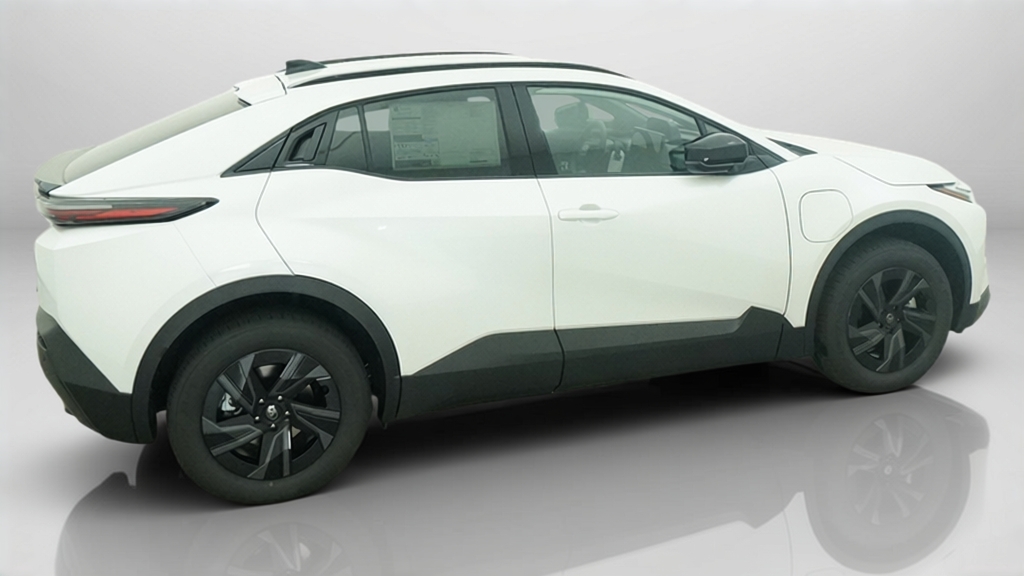 New 2026 Wind Chill Pearl <sup>1</sup> Toyota  SE image 27