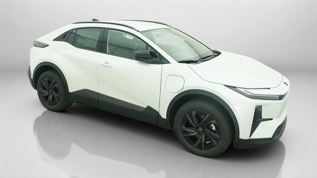 New 2026 Wind Chill Pearl <sup>1</sup> Toyota  SE image 25