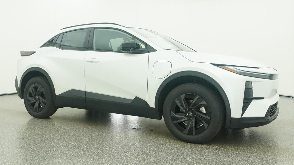 New 2026 Wind Chill Pearl <sup>1</sup> Toyota  SE image 30
