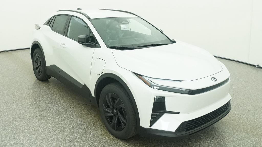 New 2026 Wind Chill Pearl <sup>1</sup> Toyota  SE image 29