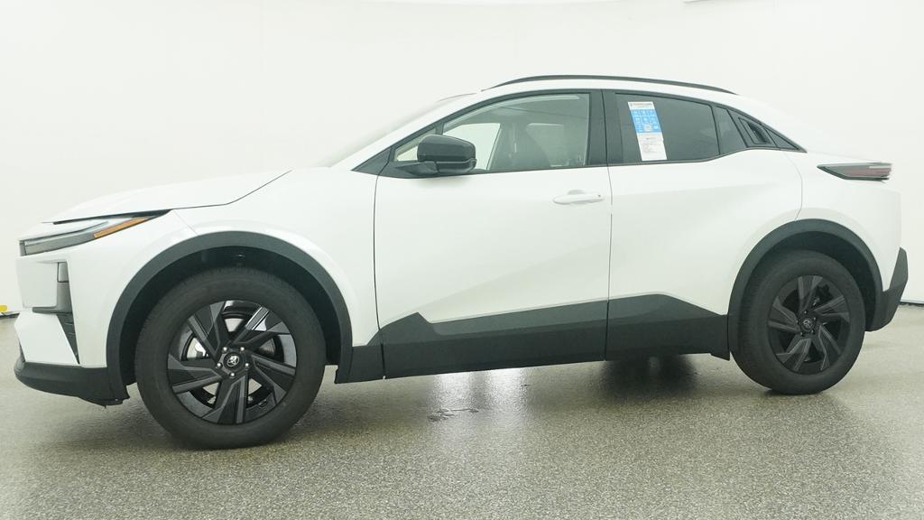 New 2026 Wind Chill Pearl <sup>1</sup> Toyota  SE image 23