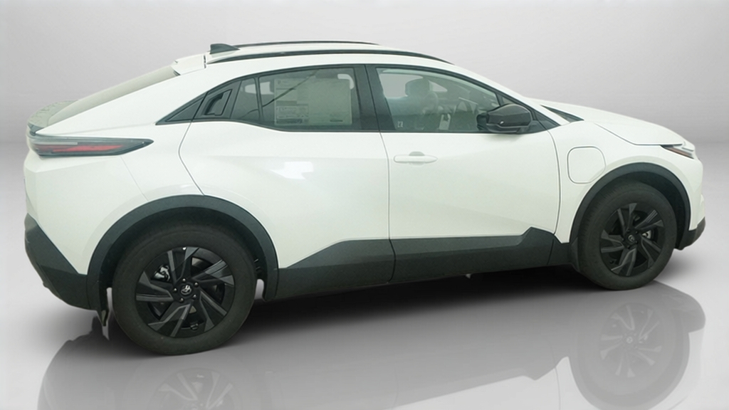 New 2027 Wind Chill Pearl <sup>1</sup> Toyota  SE image 8