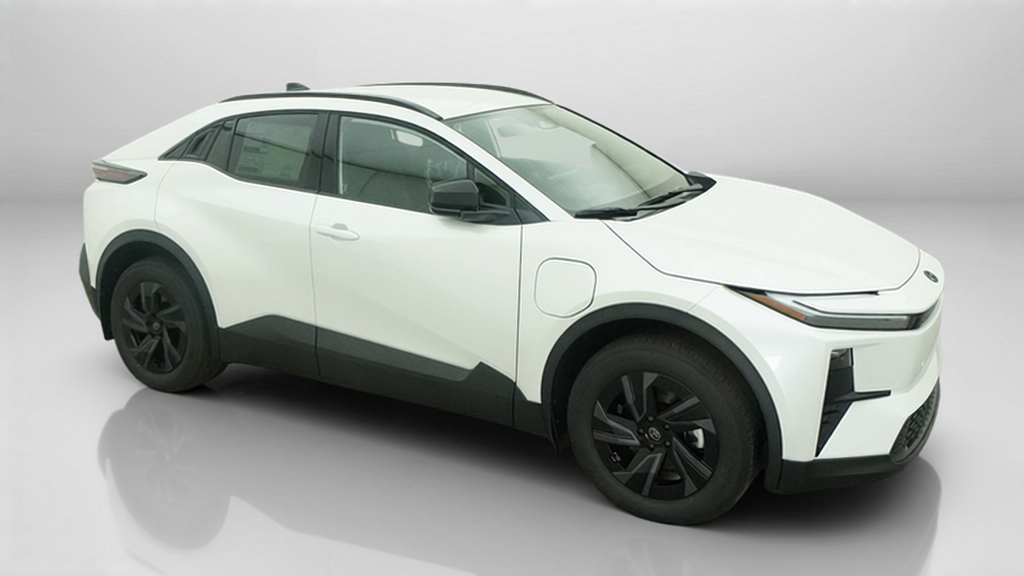 New 2027 Wind Chill Pearl <sup>1</sup> Toyota  SE image 6