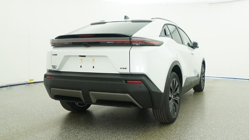 New 2026 Wind Chill Pearl Toyota XSE image 32