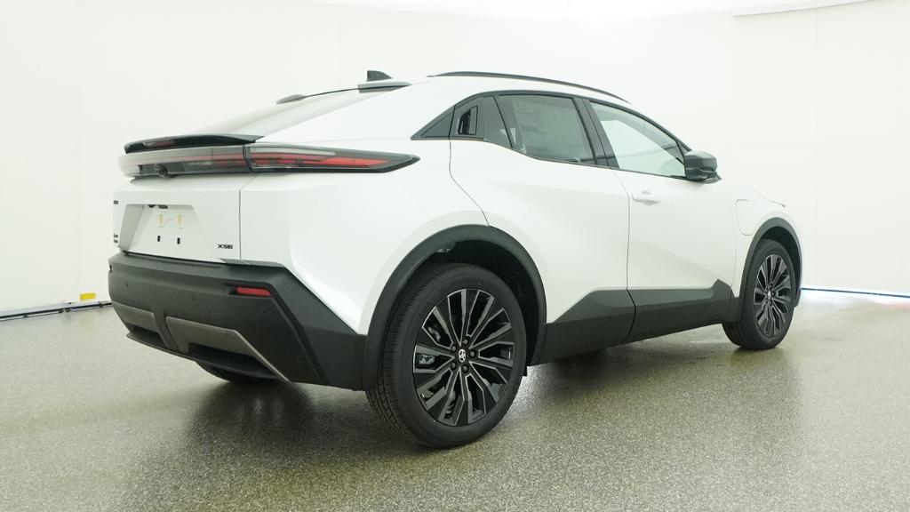 New 2026 Wind Chill Pearl Toyota XSE image 28