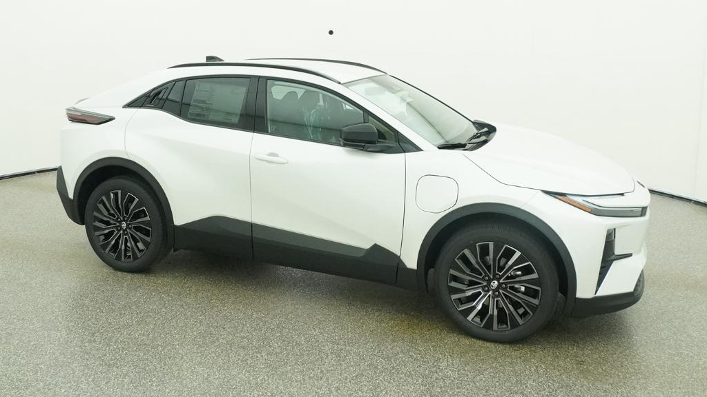 New 2026 Wind Chill Pearl Toyota XSE image 30