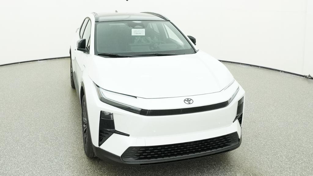 New 2026 Wind Chill Pearl Toyota XSE image 57